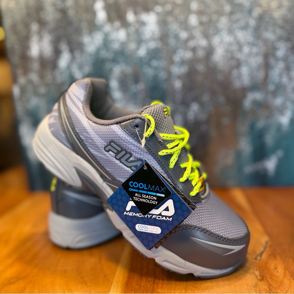Fila Memory Reckoning 8 Slip Resistant Steel Toe Work Shoes- Size 8 women’s